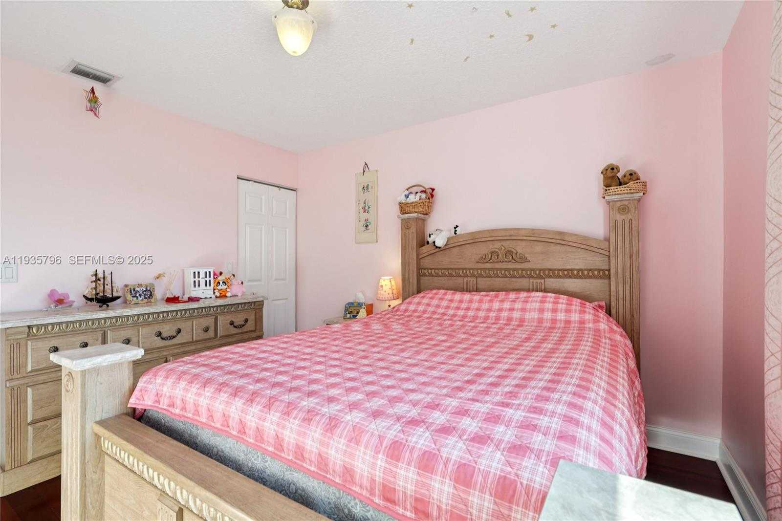 Small Image of 16479 SOUTH WEST 54TH CT, Miramar Number 22