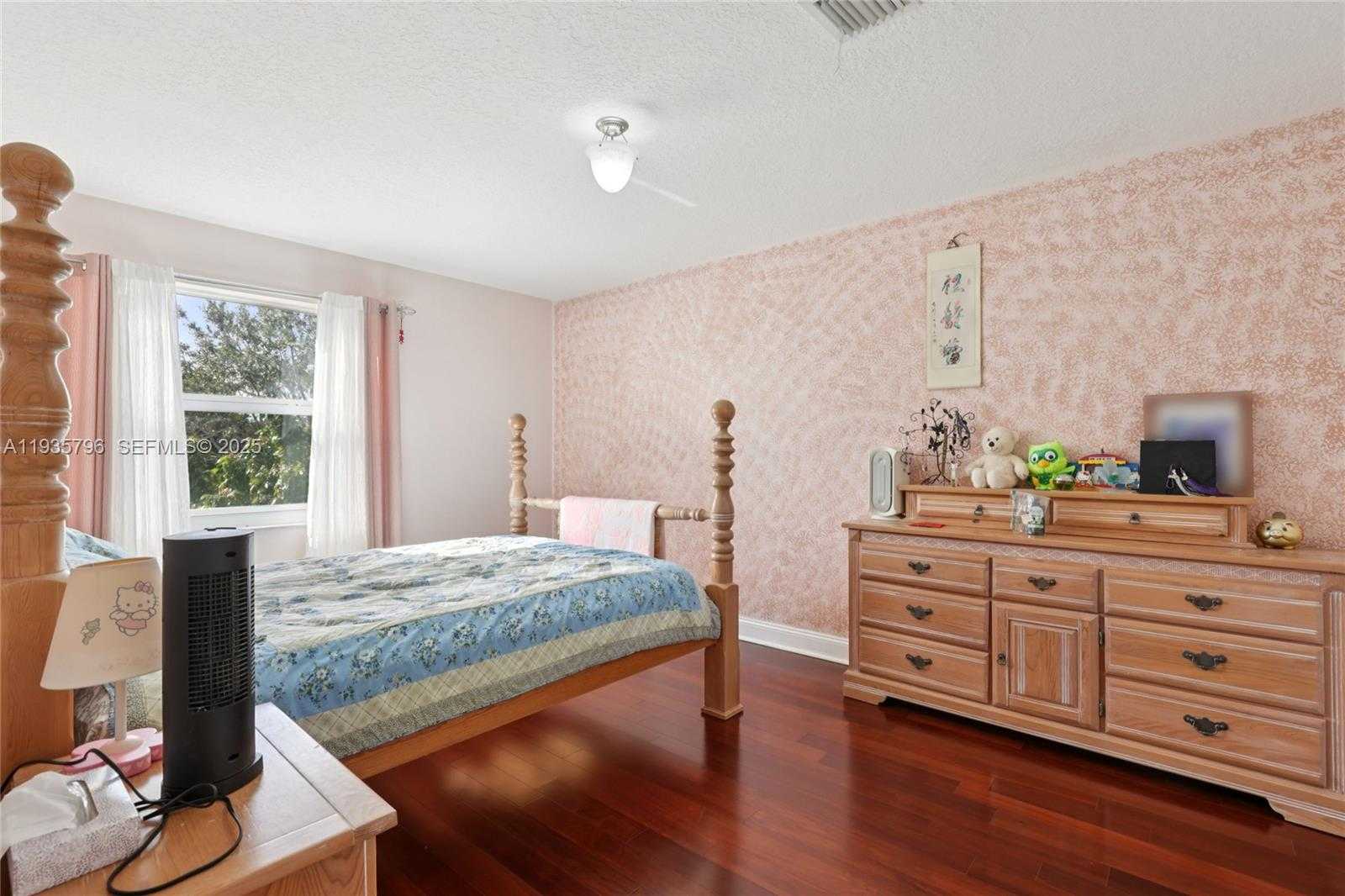 Small Image of 16479 SOUTH WEST 54TH CT, Miramar Number 26