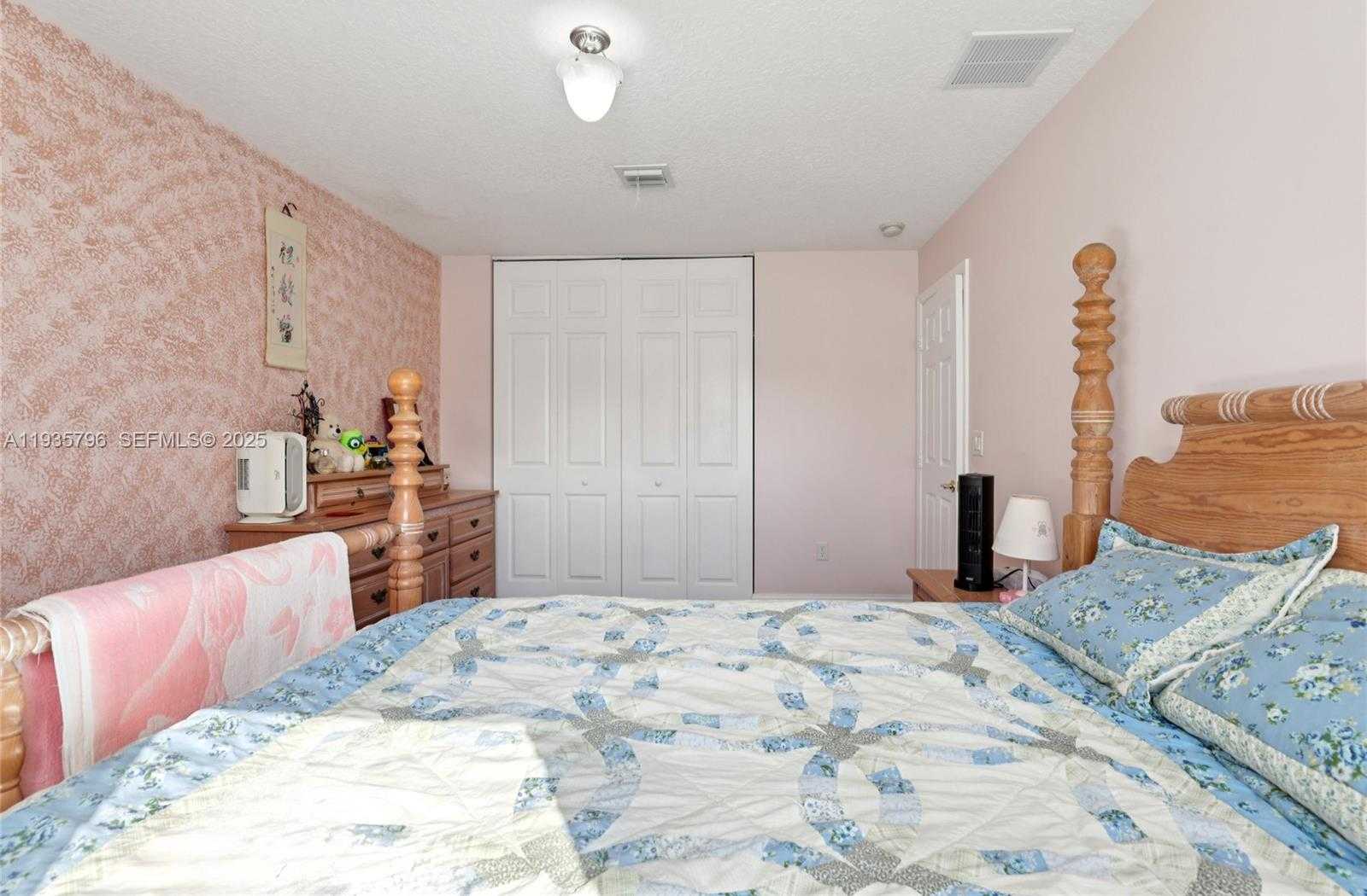 Small Image of 16479 SOUTH WEST 54TH CT, Miramar Number 28