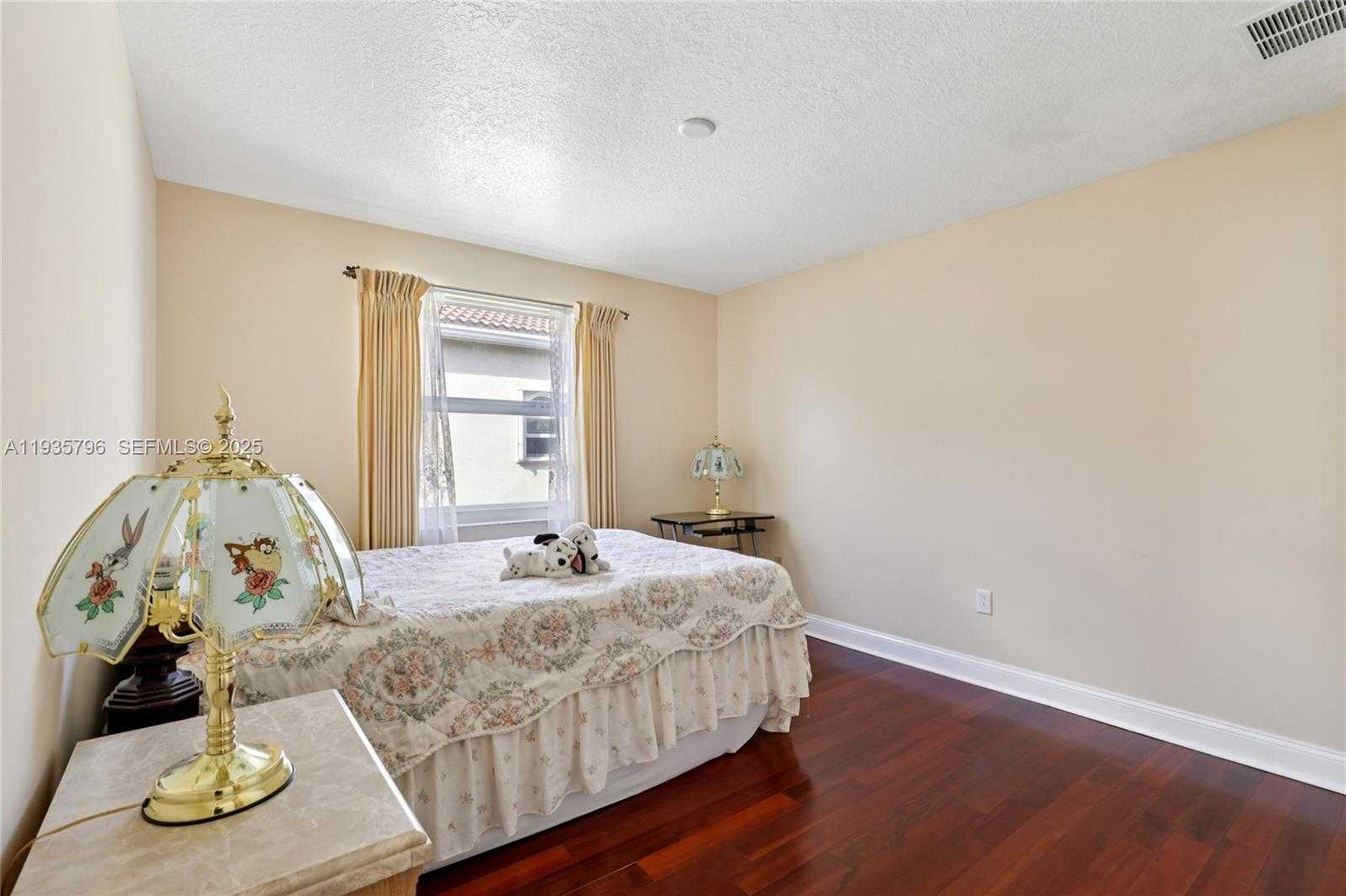 Small Image of 16479 SOUTH WEST 54TH CT, Miramar Number 29