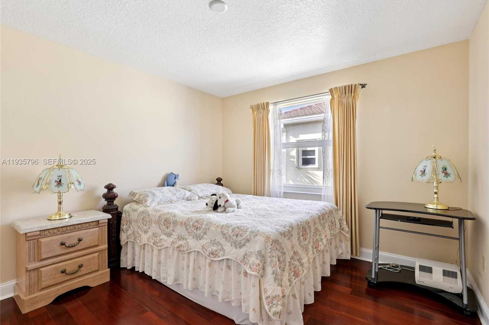 Small Image of 16479 SOUTH WEST 54TH CT, Miramar Number 30