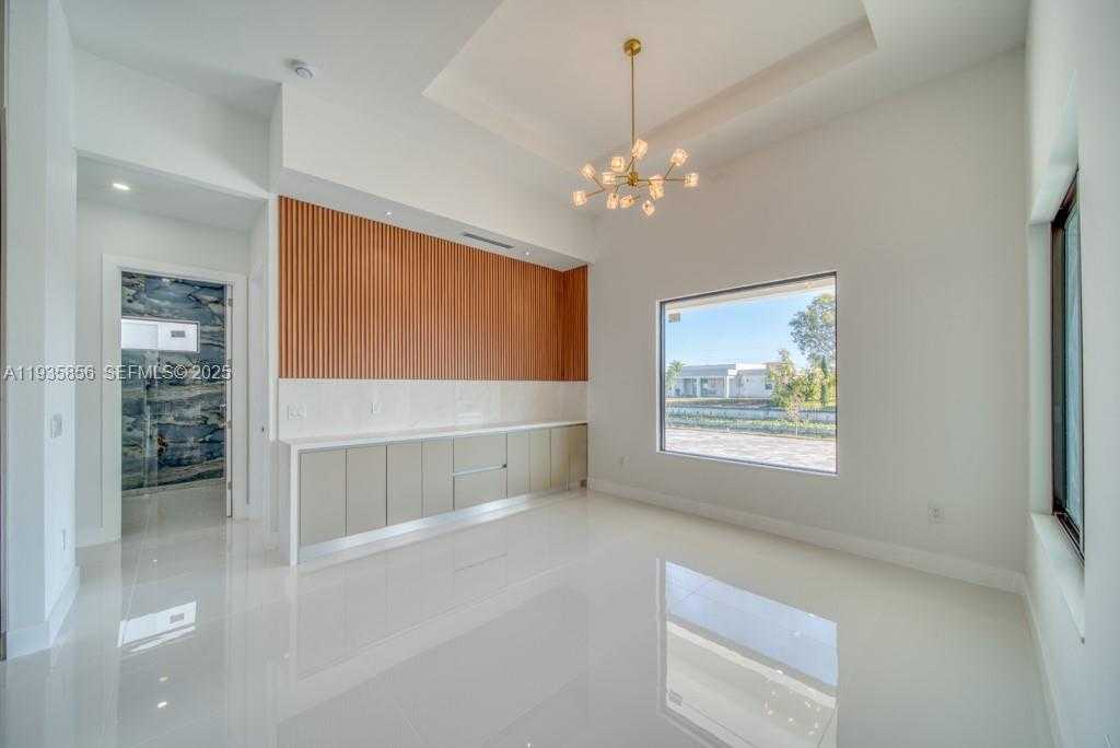 Small Image of 1019 SW 8th Ct, Cape Coral, FL 33991, USA Number 23