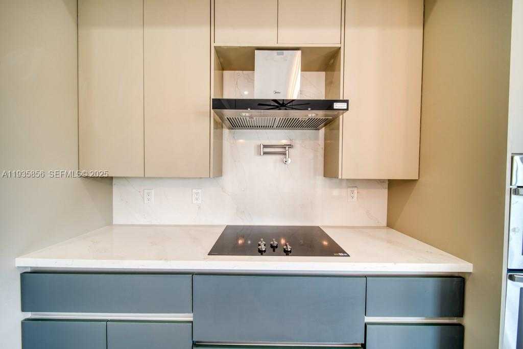 Small Image of 1019 SW 8th Ct, Cape Coral, FL 33991, USA Number 28