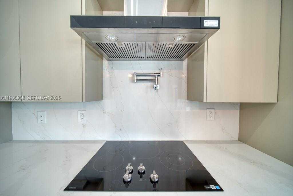 Small Image of 1019 SW 8th Ct, Cape Coral, FL 33991, USA Number 29