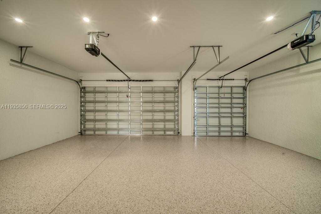 Small Image of 1019 SW 8th Ct, Cape Coral, FL 33991, USA Number 38