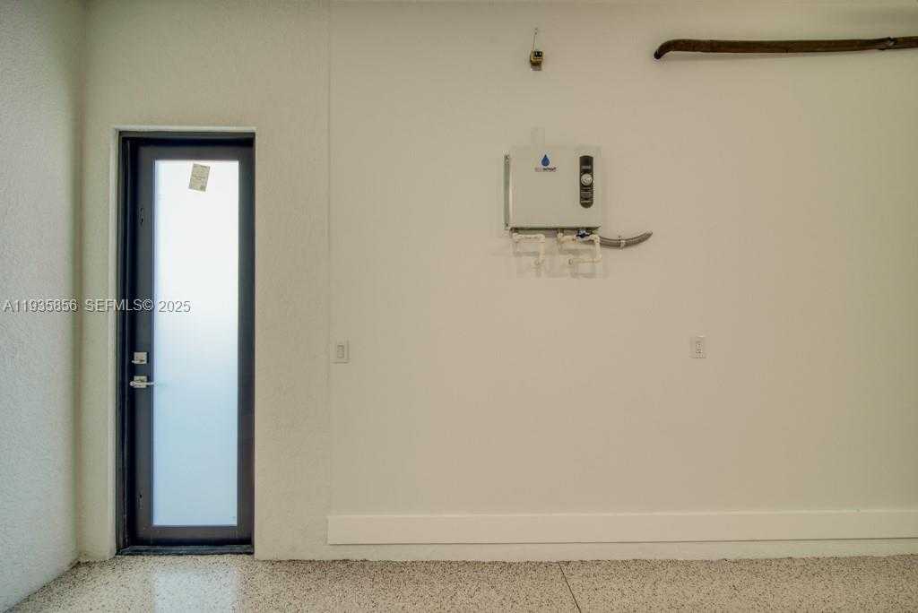 Small Image of 1019 SW 8th Ct, Cape Coral, FL 33991, USA Number 40