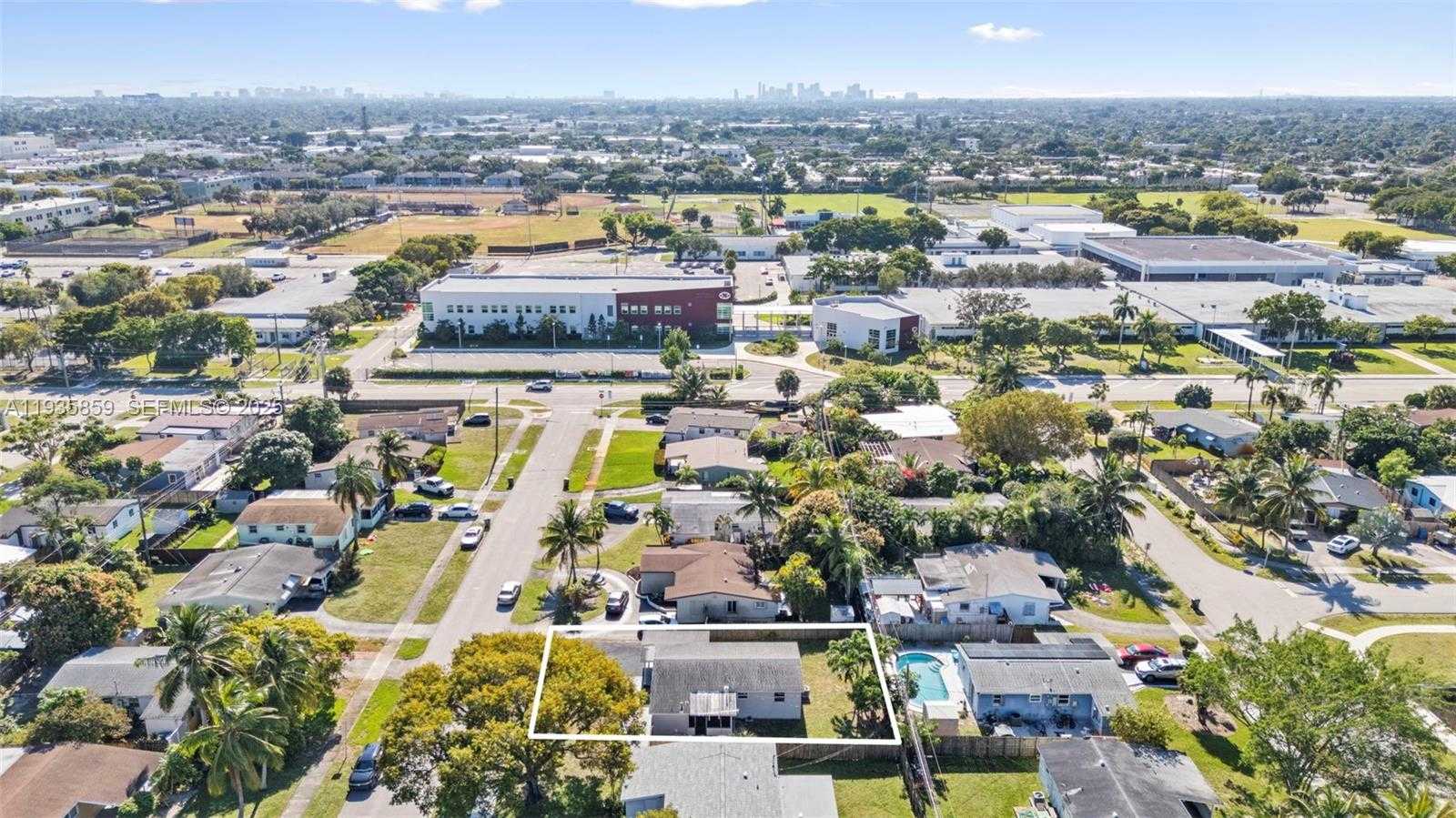 Small Image of 5641 NORTH EAST 8TH AVE, Oakland Park Number 22