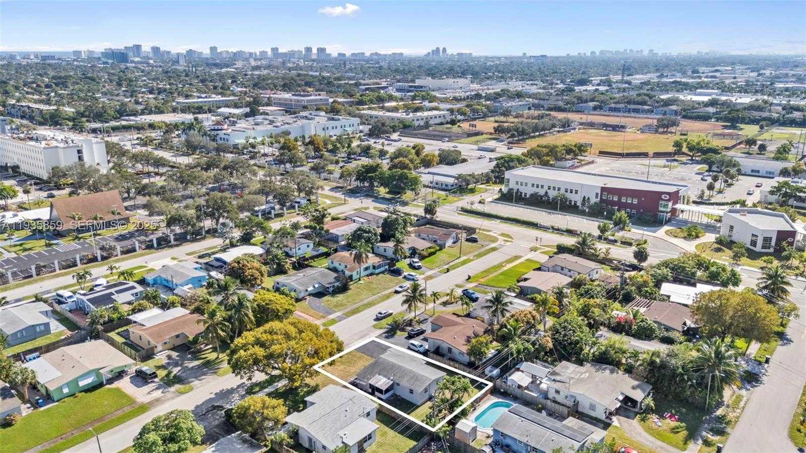 Small Image of 5641 NORTH EAST 8TH AVE, Oakland Park Number 23