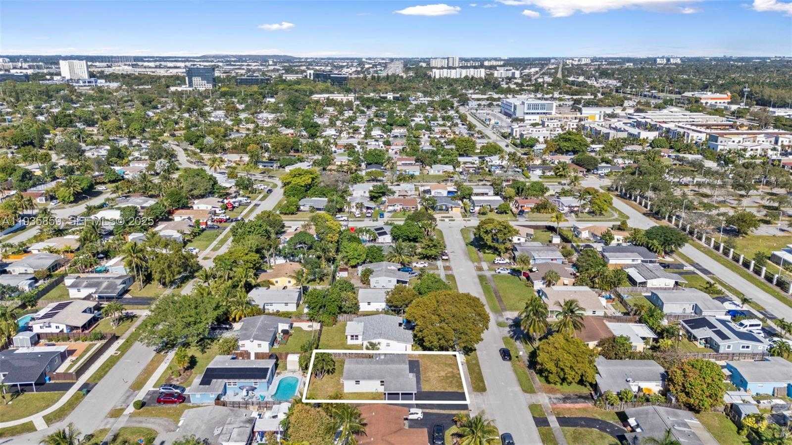 Small Image of 5641 NORTH EAST 8TH AVE, Oakland Park Number 26