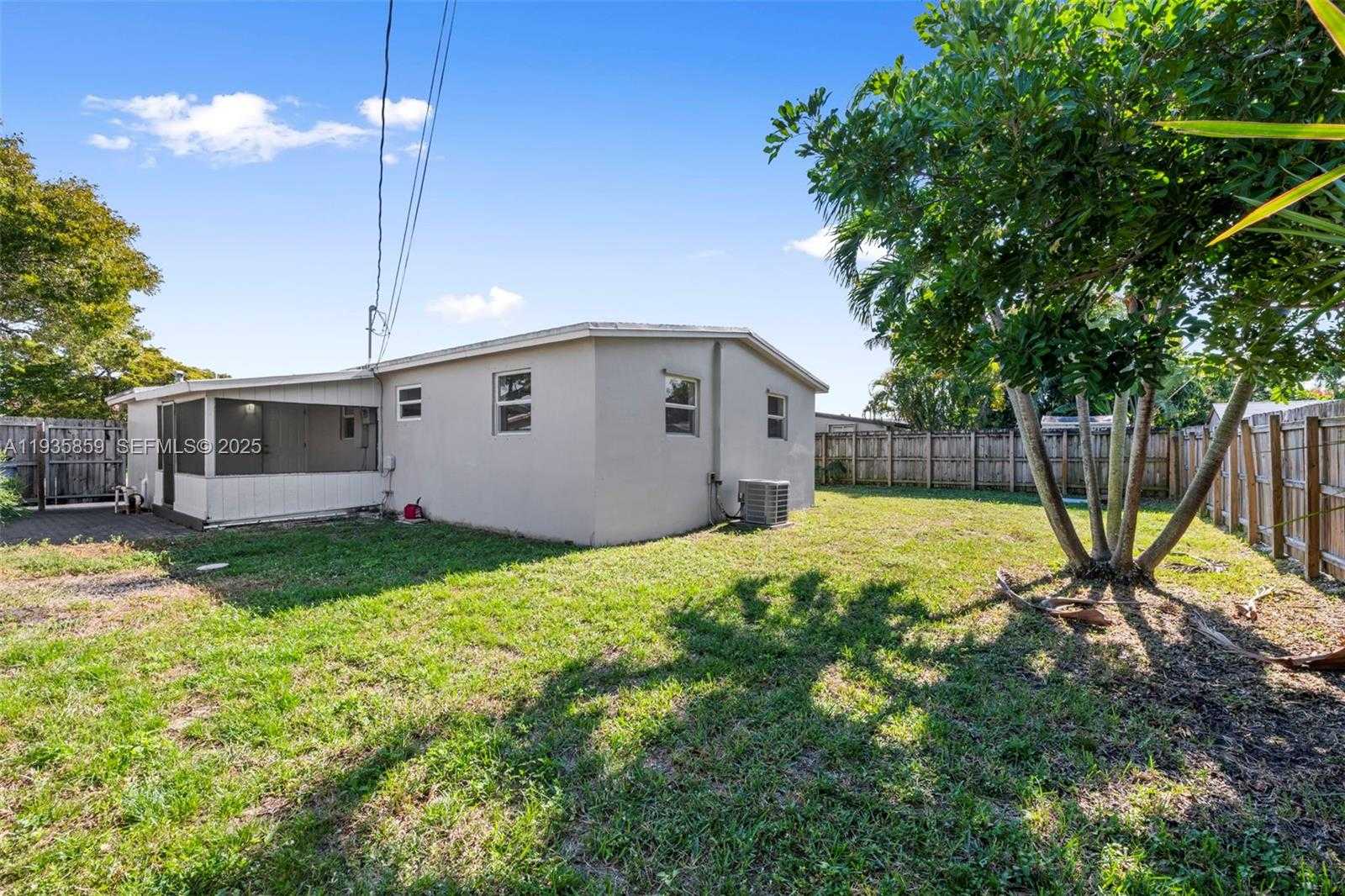 Small Image of 5641 NORTH EAST 8TH AVE, Oakland Park Number 31