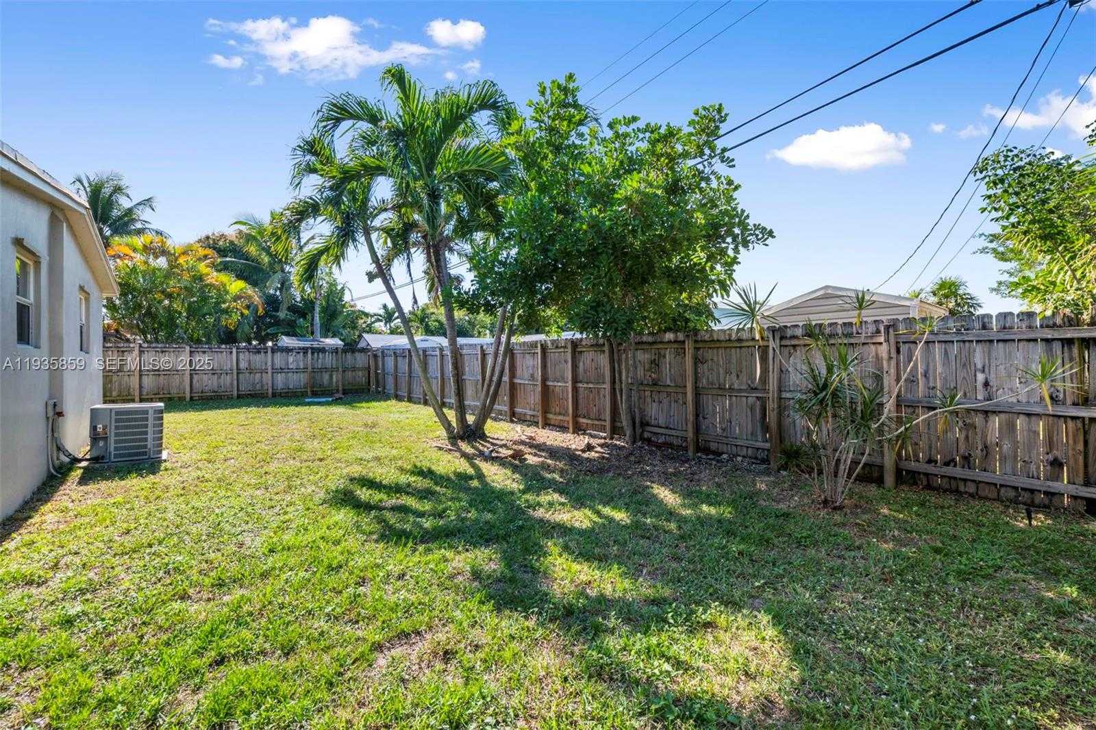 Small Image of 5641 NORTH EAST 8TH AVE, Oakland Park Number 32