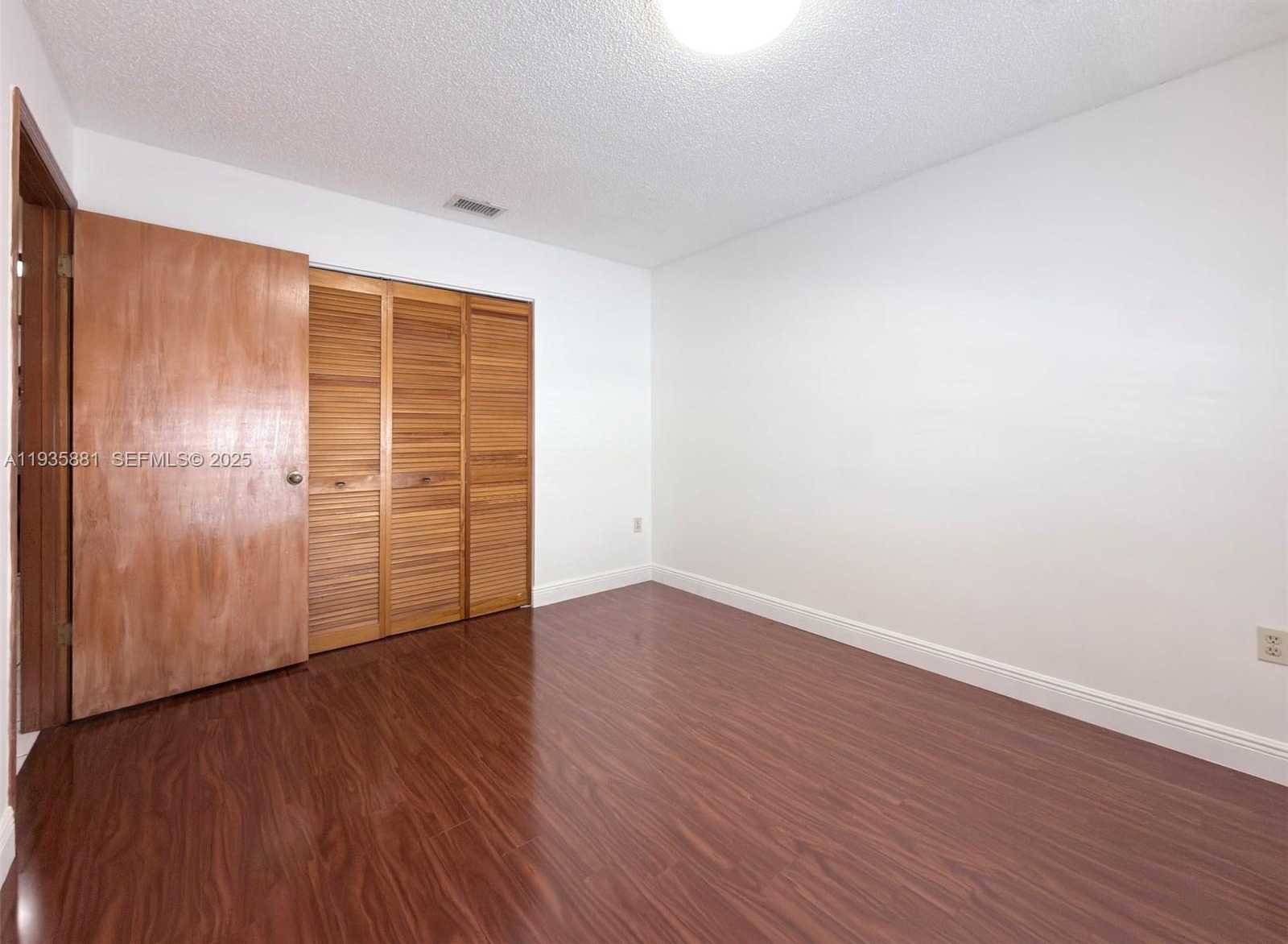 Small Image of 14220 SOUTH WEST 53RD ST, Miami Number 16