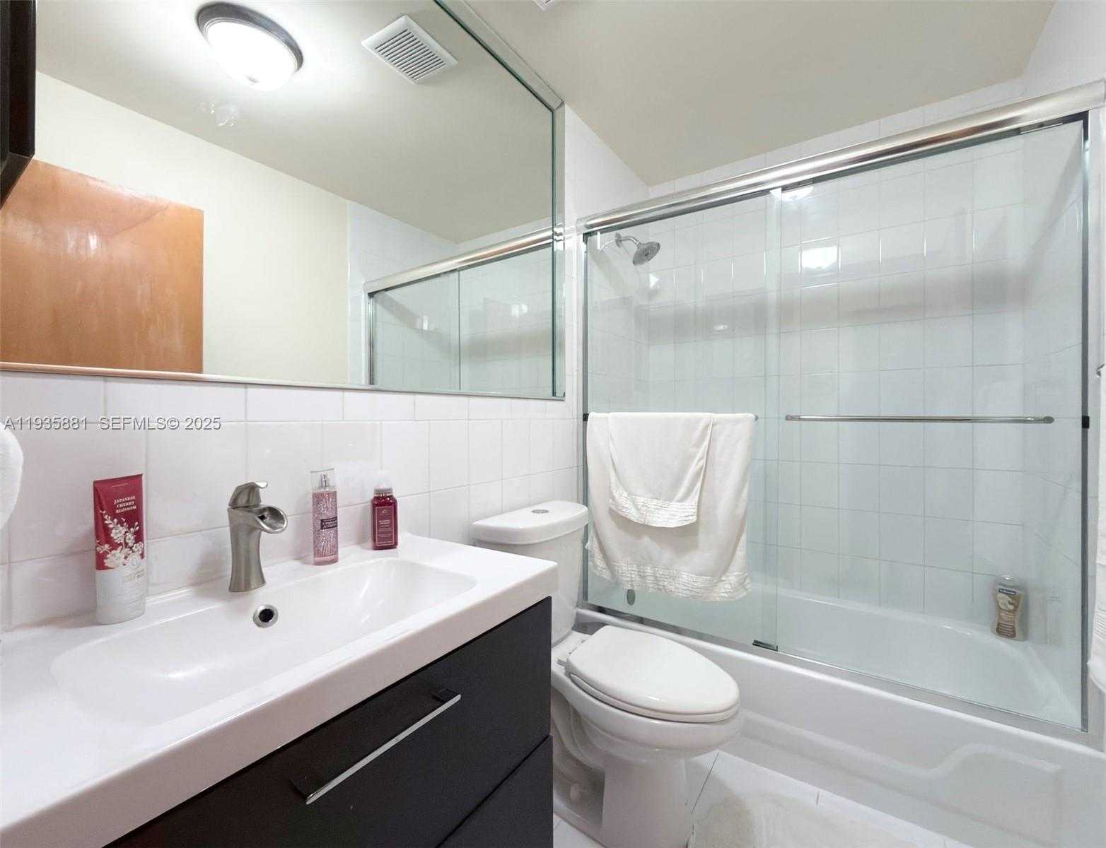 Small Image of 14220 SOUTH WEST 53RD ST, Miami Number 17