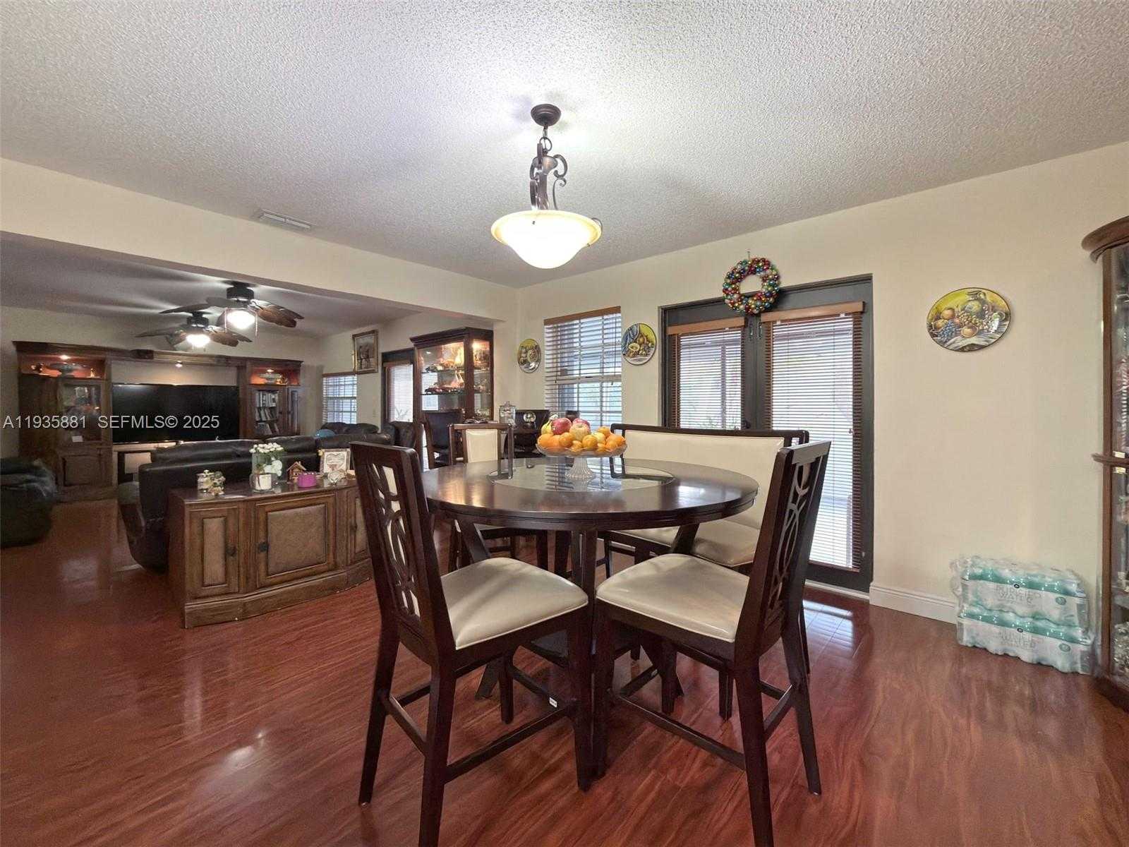 Small Image of 14220 SOUTH WEST 53RD ST, Miami Number 4