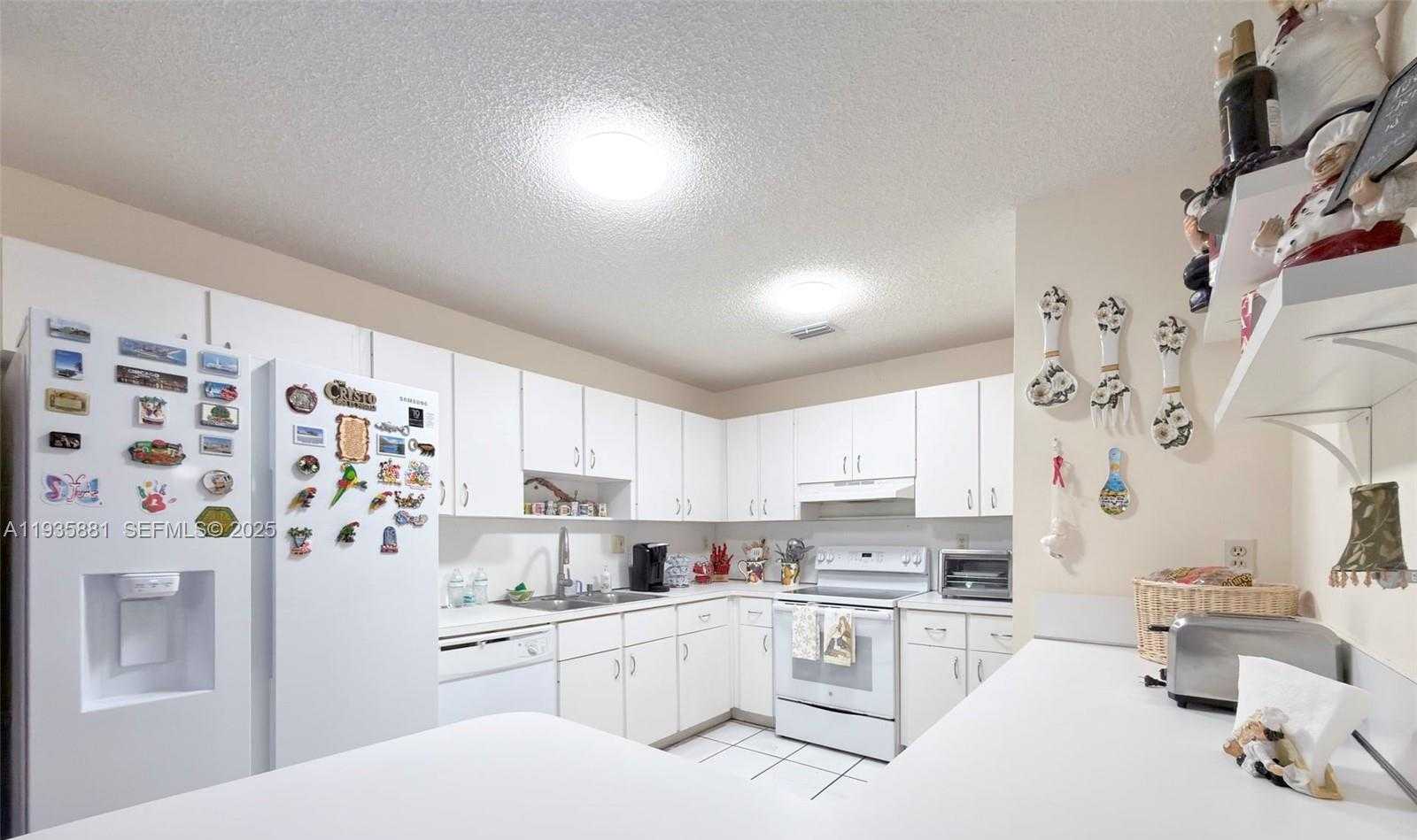 Small Image of 14220 SOUTH WEST 53RD ST, Miami Number 6