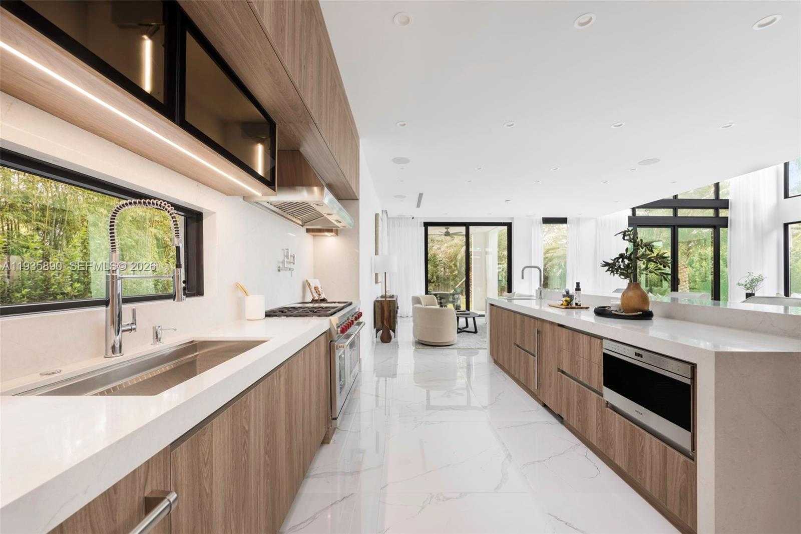 Small Image of South Miami Number 12