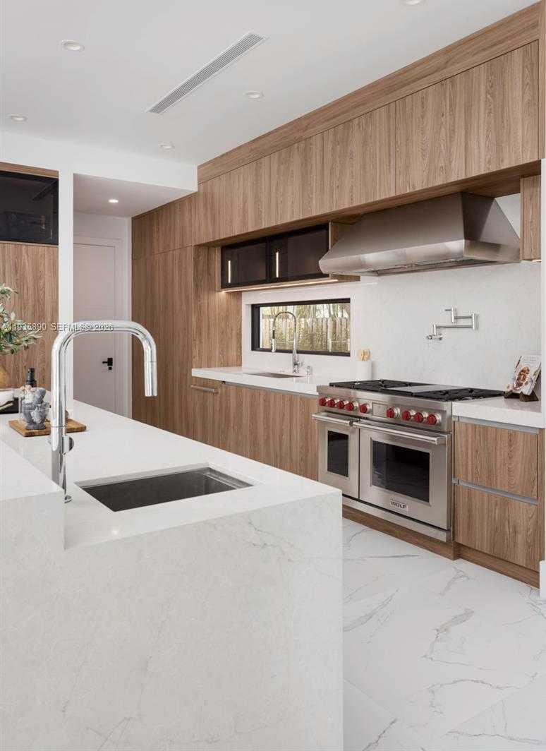 Small Image of South Miami Number 14