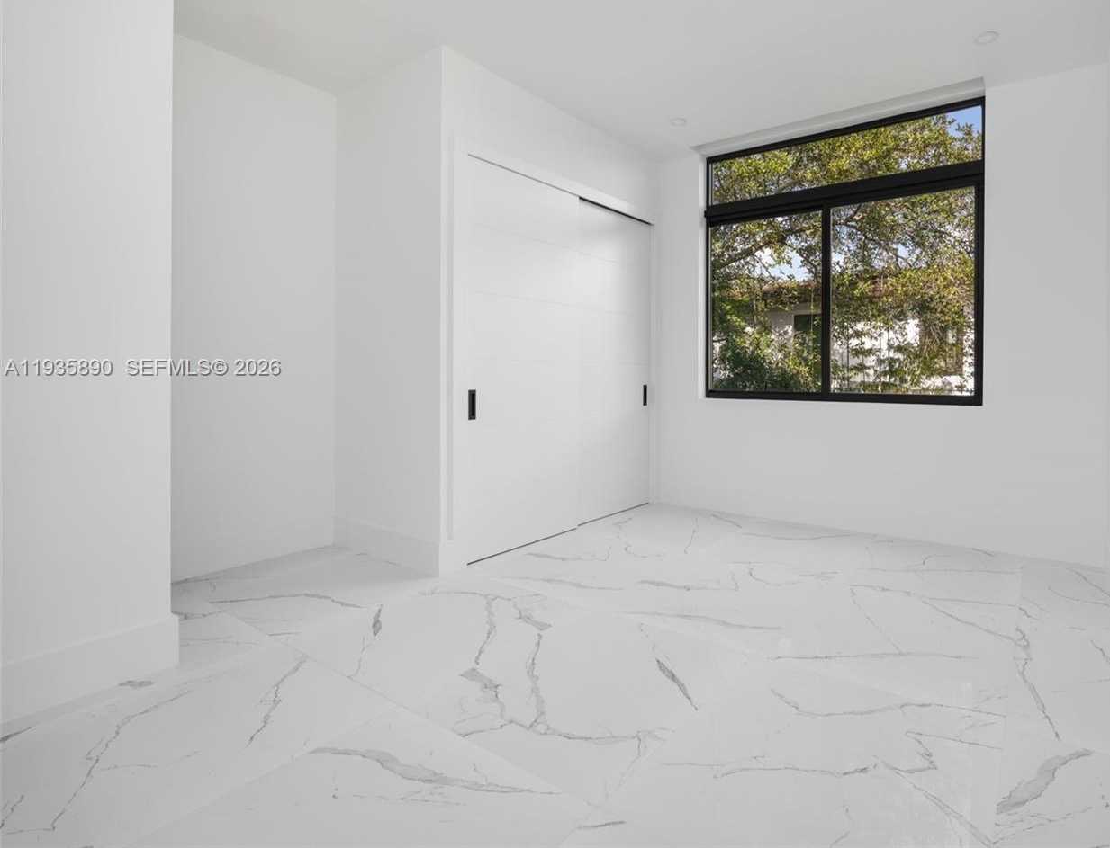 Small Image of South Miami Number 27