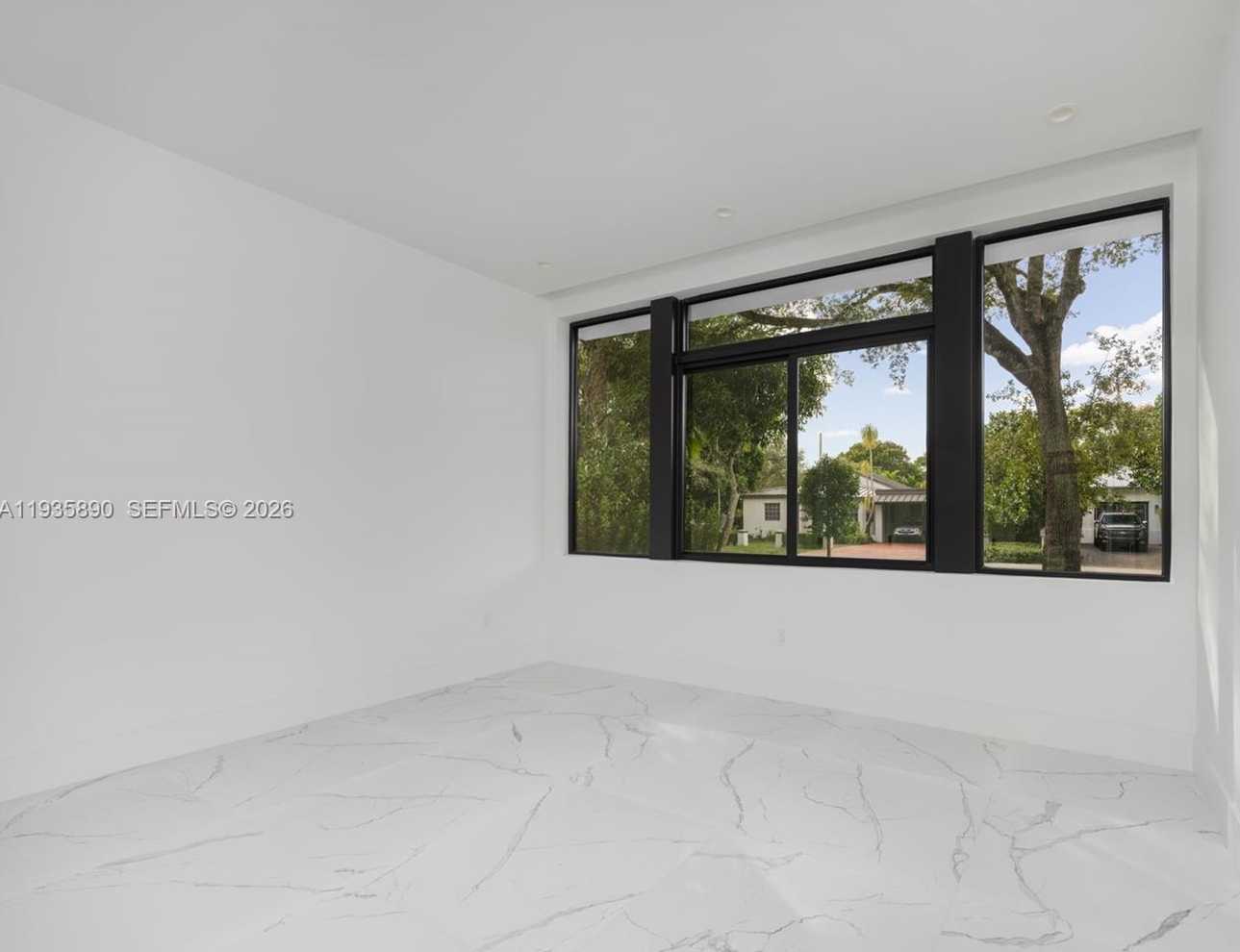 Small Image of South Miami Number 29