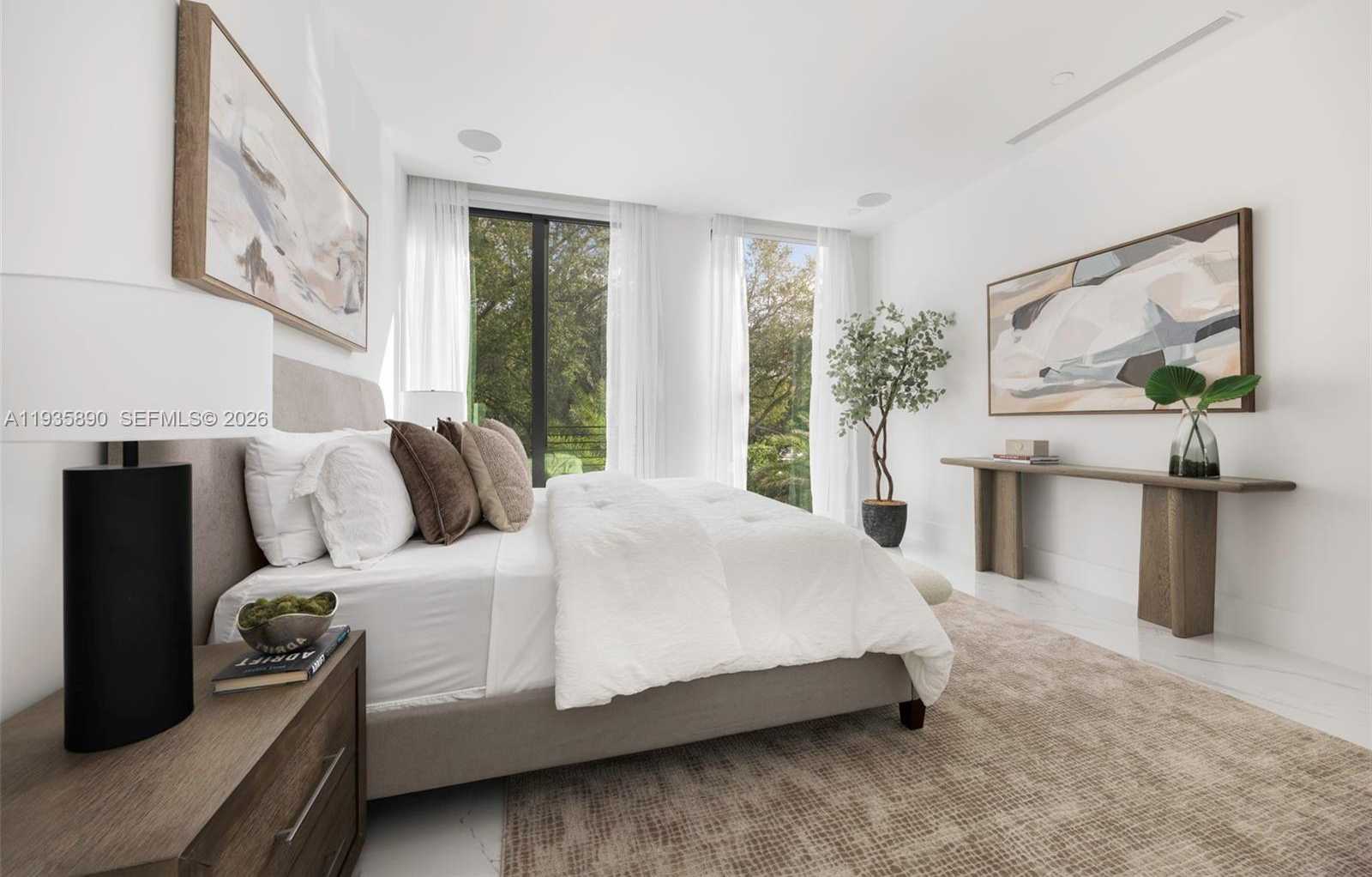 Small Image of South Miami Number 31