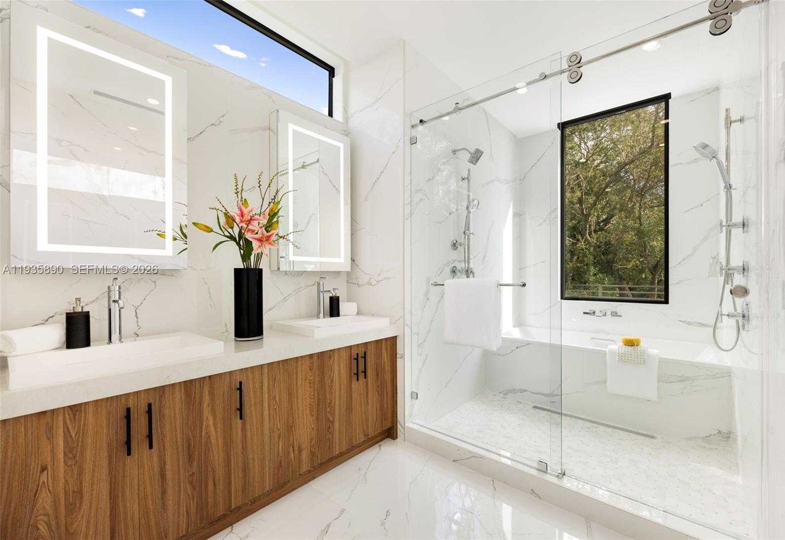 Small Image of South Miami Number 35