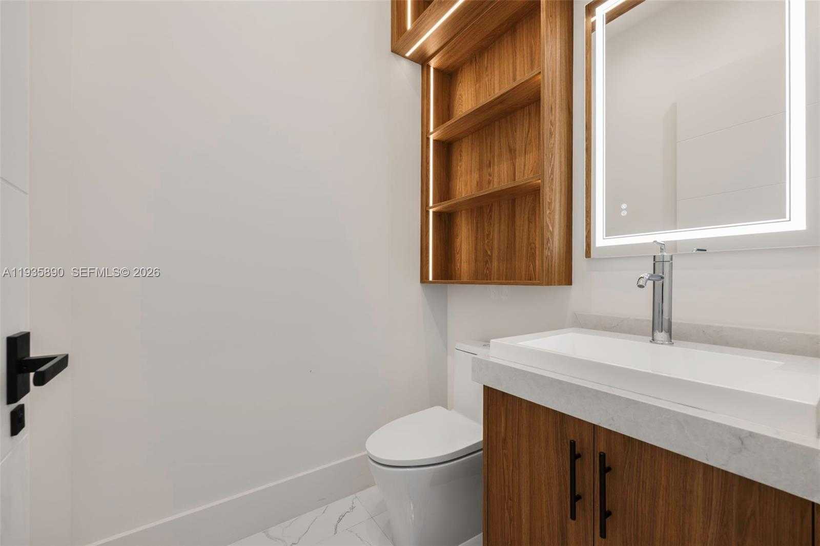 Small Image of South Miami Number 42