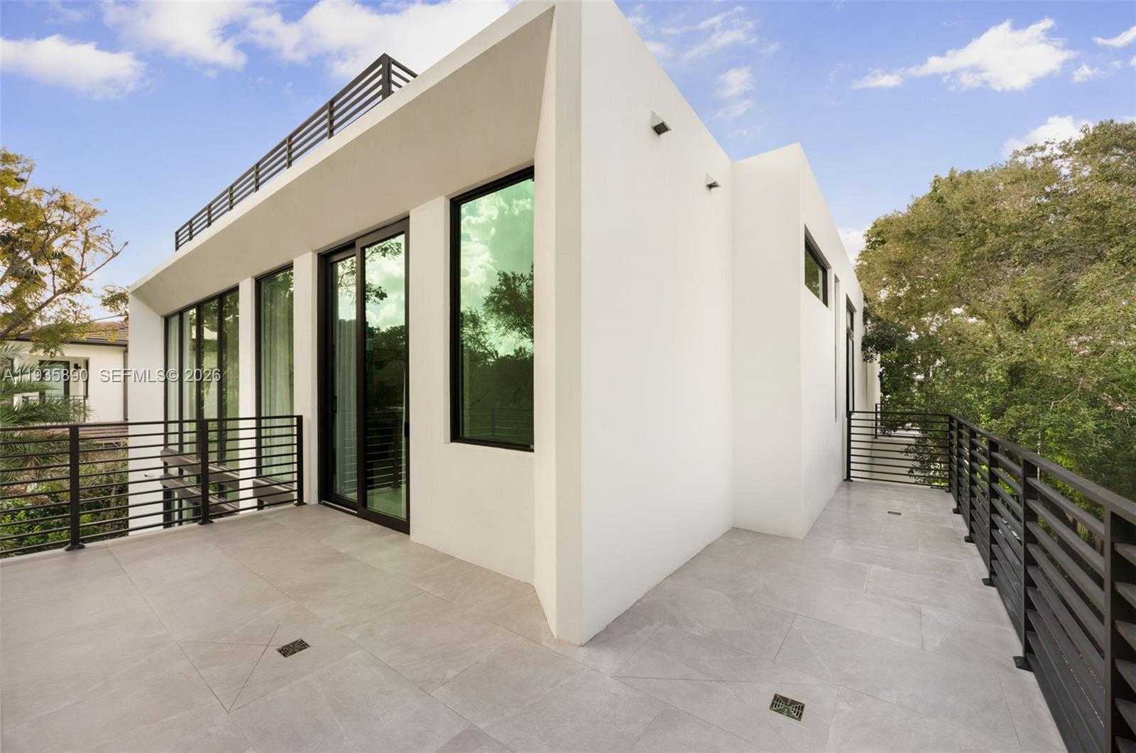 Small Image of South Miami Number 45