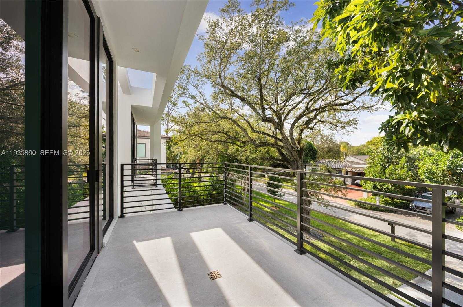 Small Image of South Miami Number 48