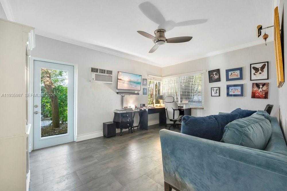 Small Image of 634 NORTH EAST 72ND TER, Miami Number 10