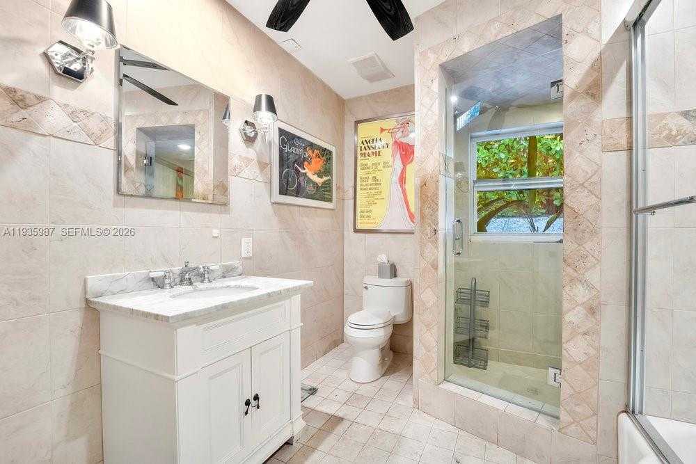 Small Image of 634 NORTH EAST 72ND TER, Miami Number 16