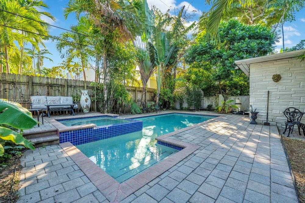 Small Image of 634 NORTH EAST 72ND TER, Miami Number 19