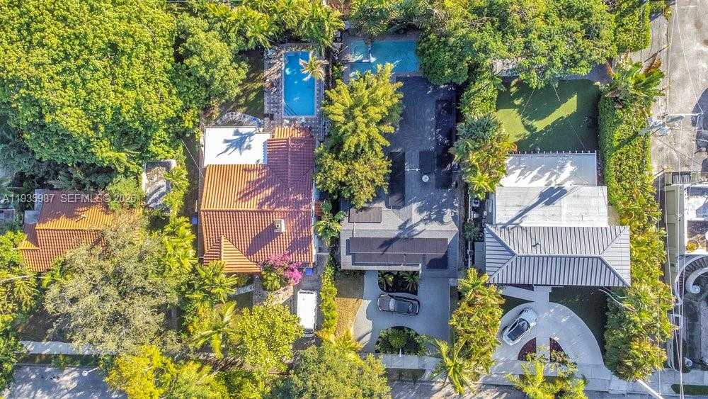 Small Image of 634 NORTH EAST 72ND TER, Miami Number 24