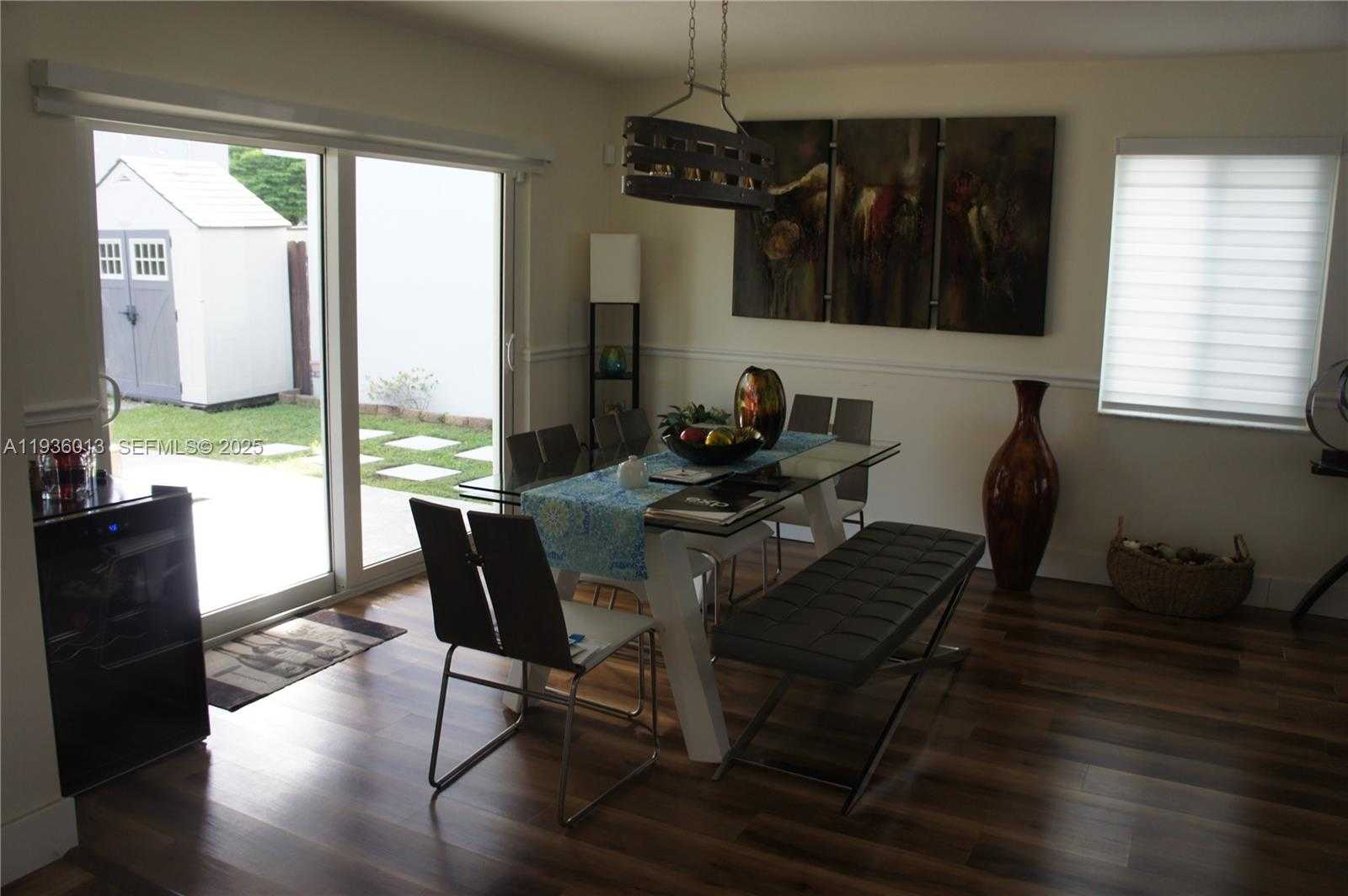 Small Image of 14574 SOUTH WEST 94TH LN, Miami Number 3