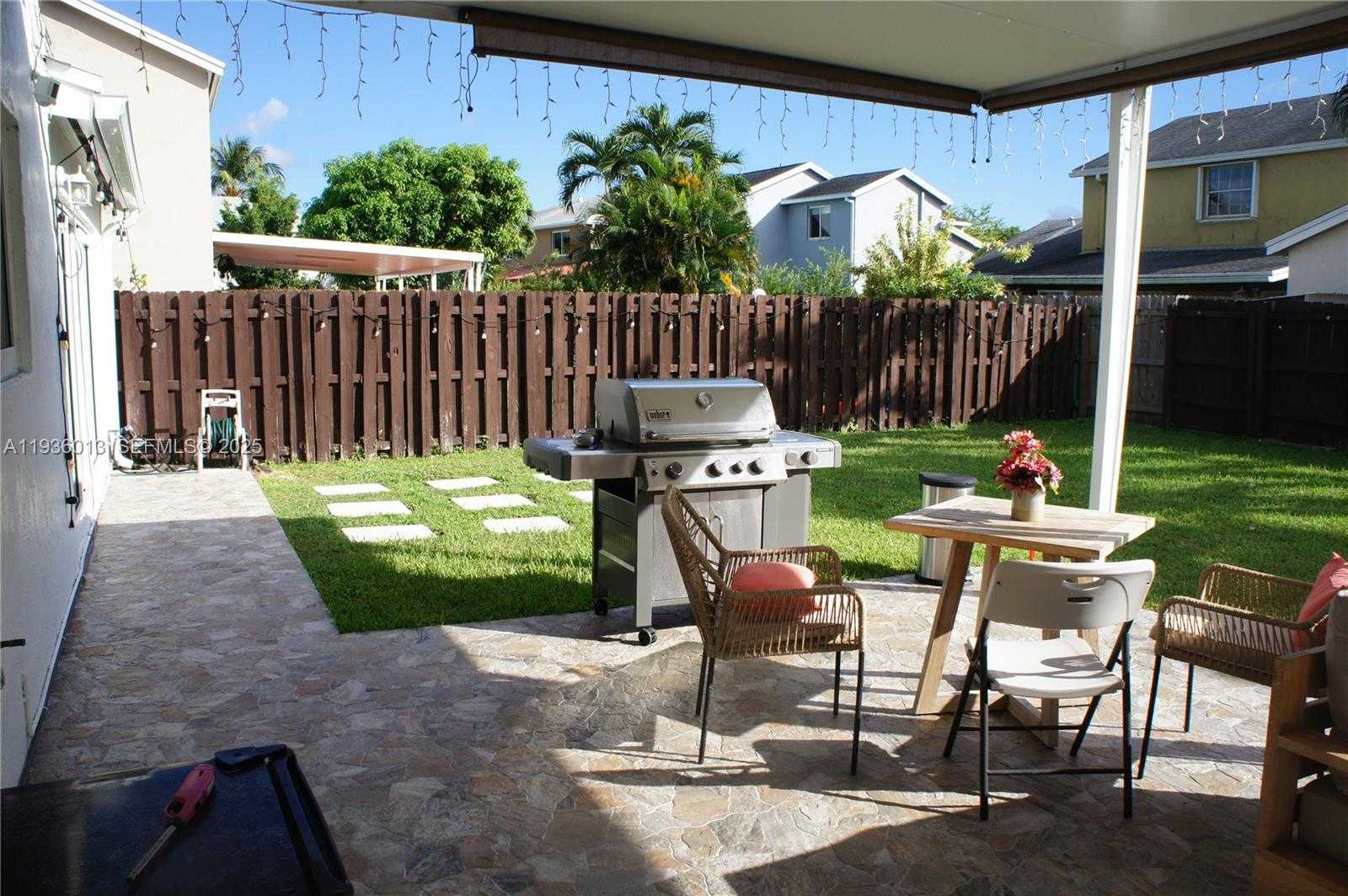 Small Image of 14574 SOUTH WEST 94TH LN, Miami Number 7