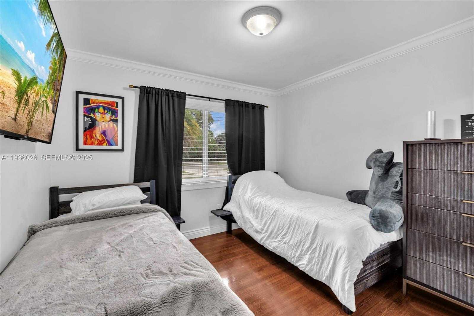 Small Image of 851 BLUEBIRD AVE, Miami Springs Number 23