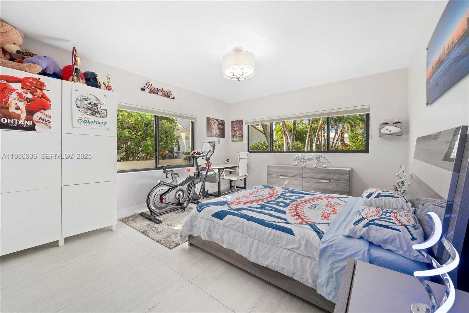 Small Image of 3141 NORTH BAY RD, Miami Beach Number 29