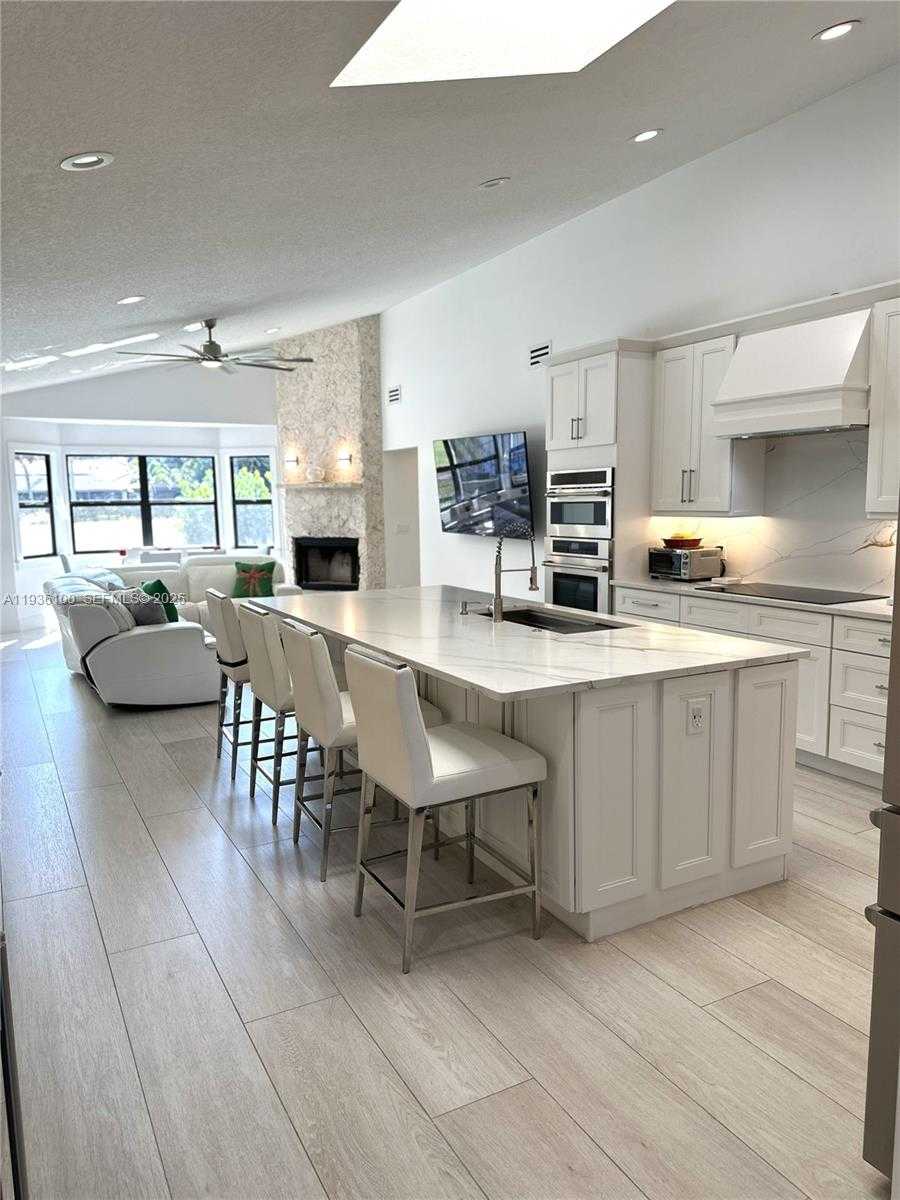 Small Image of 2 ALNWICK RD, Palm Beach Gardens Number 10