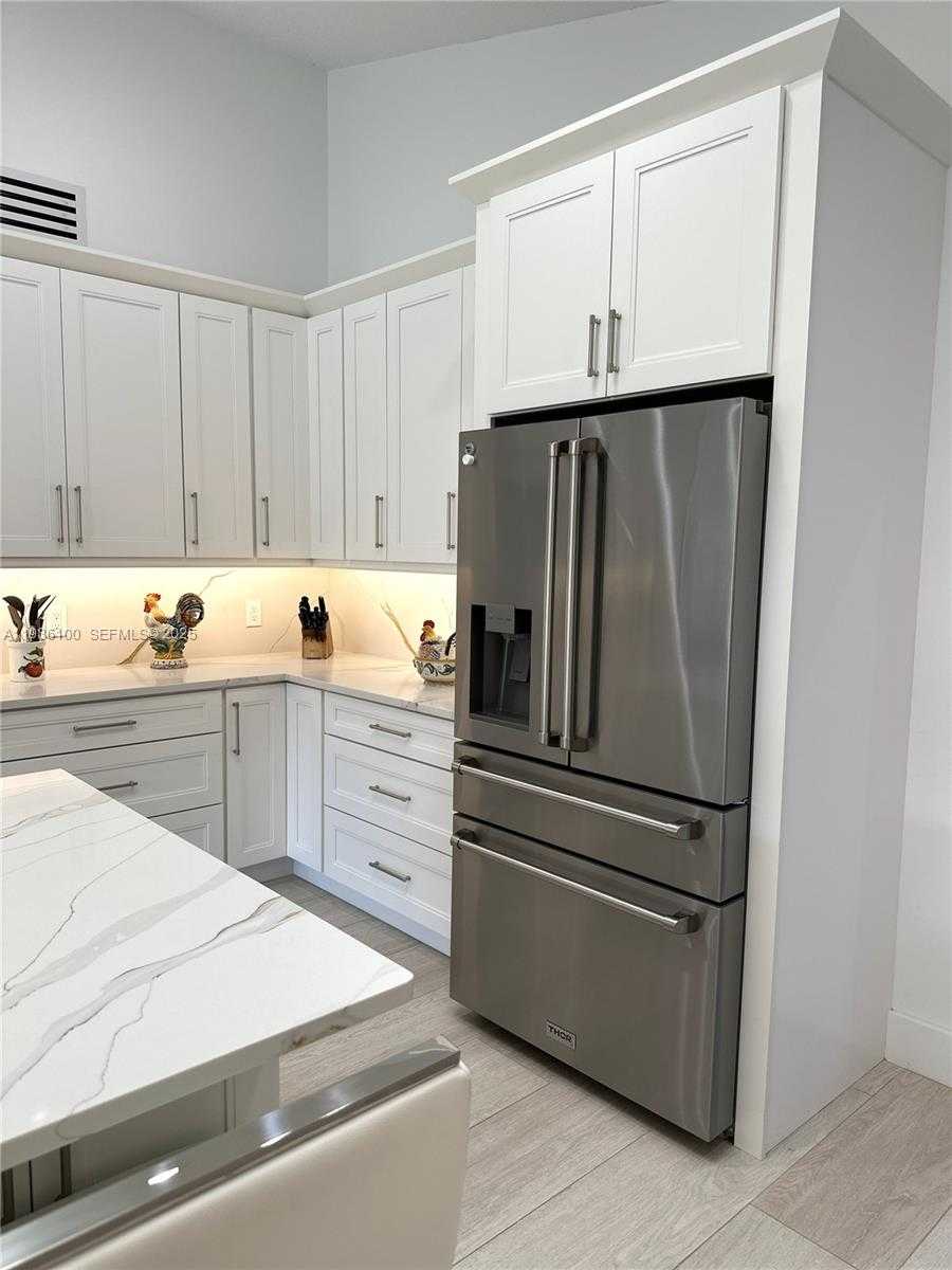 Small Image of 2 ALNWICK RD, Palm Beach Gardens Number 14