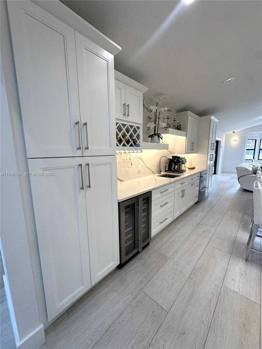 Small Image of 2 ALNWICK RD, Palm Beach Gardens Number 16