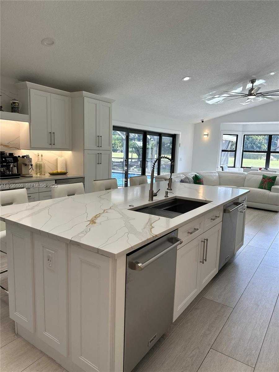 Small Image of 2 ALNWICK RD, Palm Beach Gardens Number 17