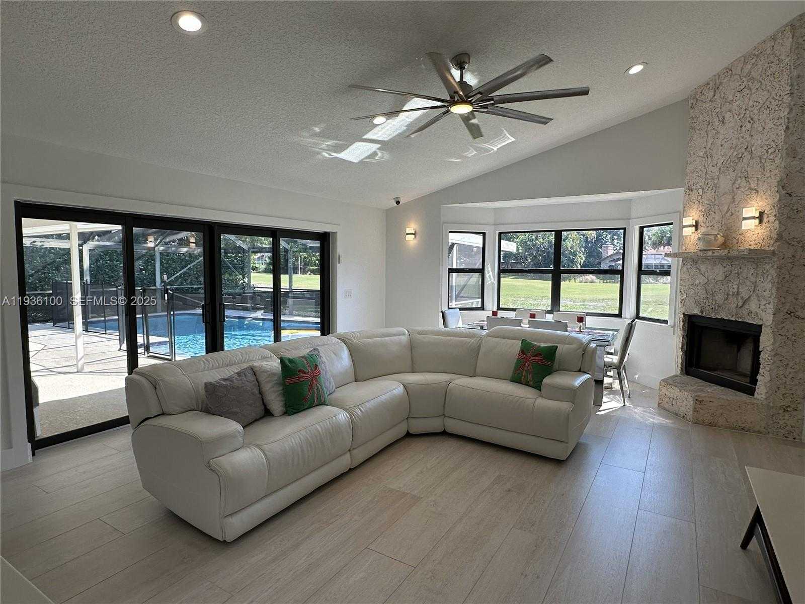 Small Image of 2 ALNWICK RD, Palm Beach Gardens Number 20