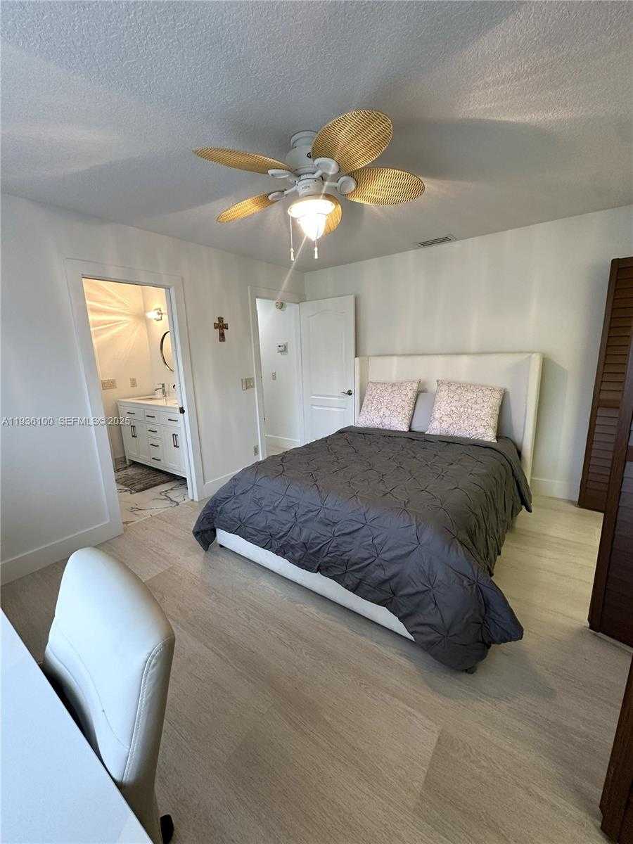 Small Image of 2 ALNWICK RD, Palm Beach Gardens Number 41