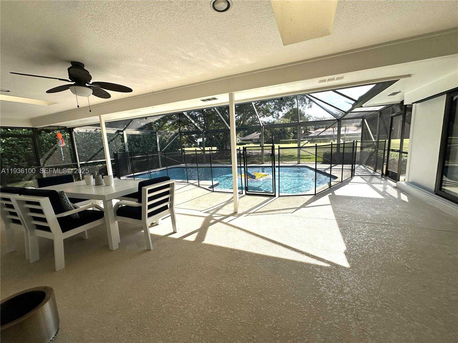 Small Image of 2 ALNWICK RD, Palm Beach Gardens Number 42