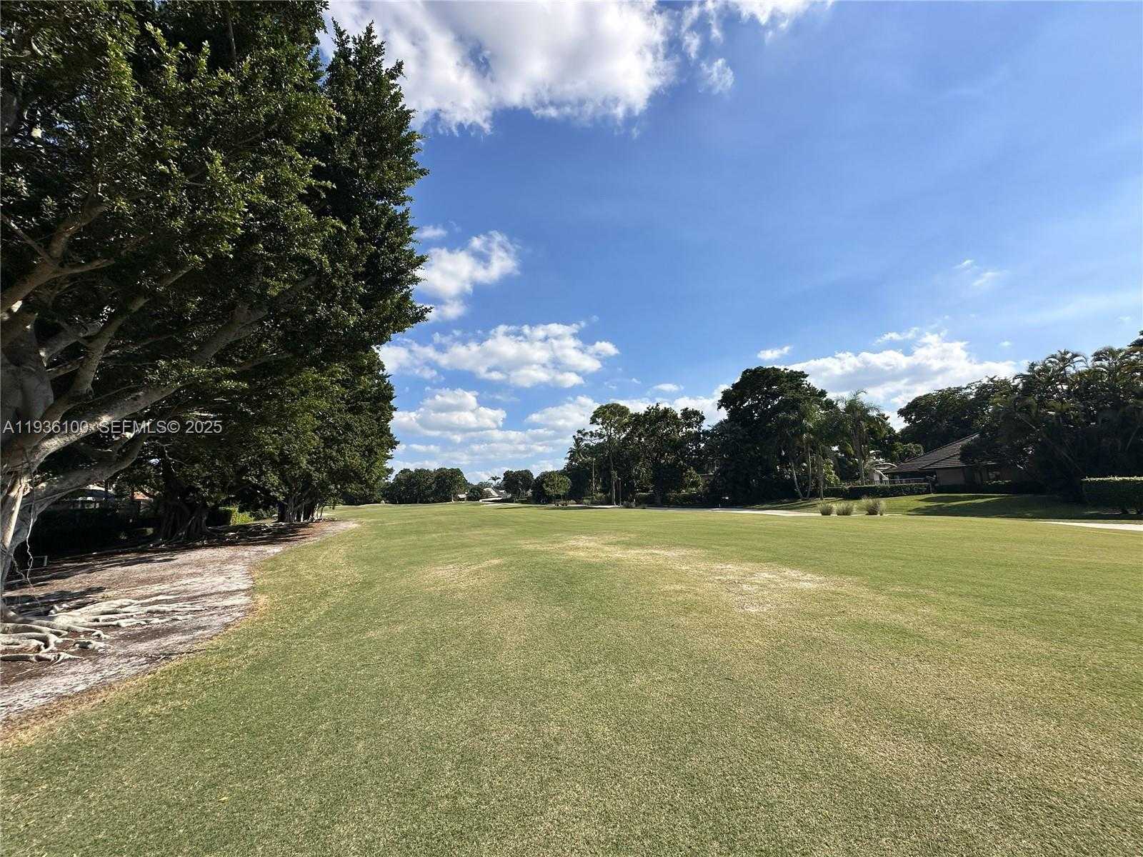 Small Image of 2 ALNWICK RD, Palm Beach Gardens Number 44