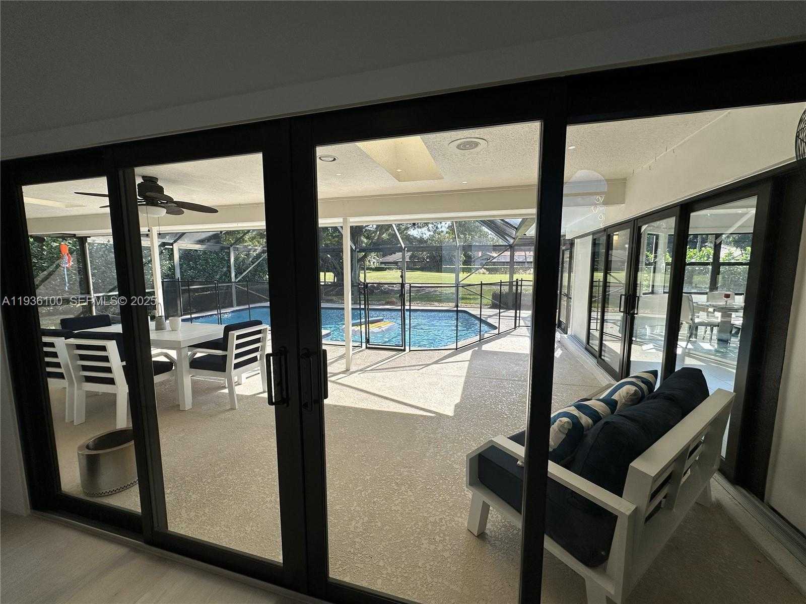 Small Image of 2 ALNWICK RD, Palm Beach Gardens Number 9