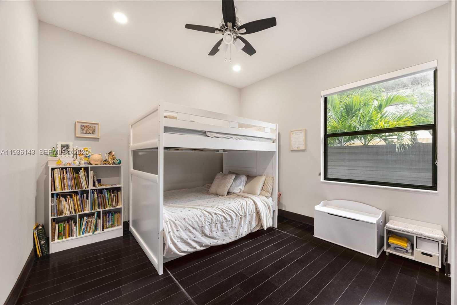 Small Image of 8811 NORTH WEST 154TH TER, Miami Lakes Number 21