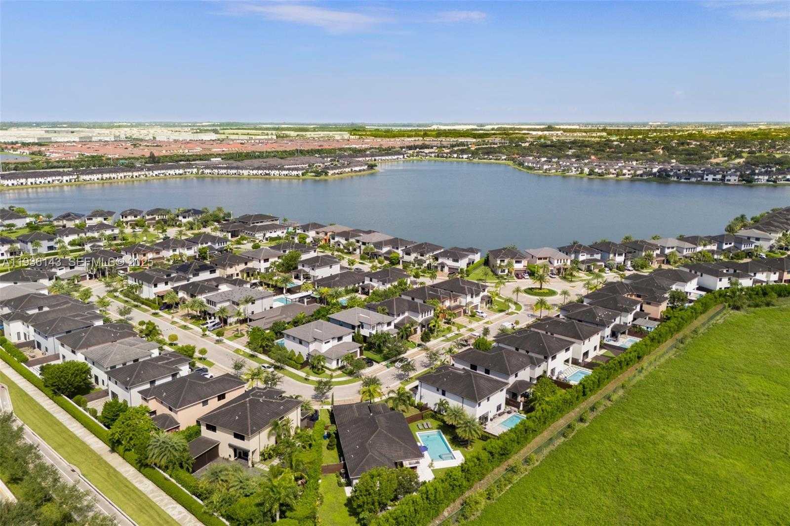 Small Image of 8811 NORTH WEST 154TH TER, Miami Lakes Number 43