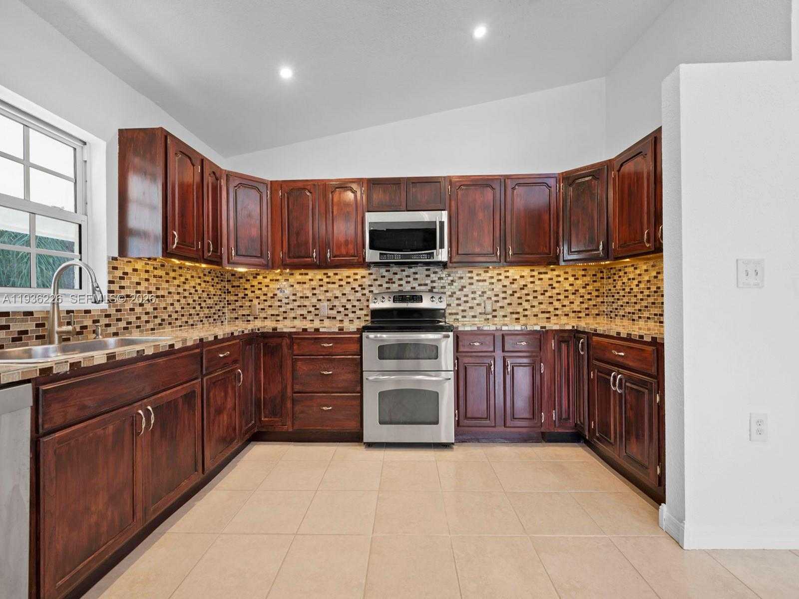 Small Image of 18901 SOUTH WEST 59TH ST, Southwest Ranches Number 16