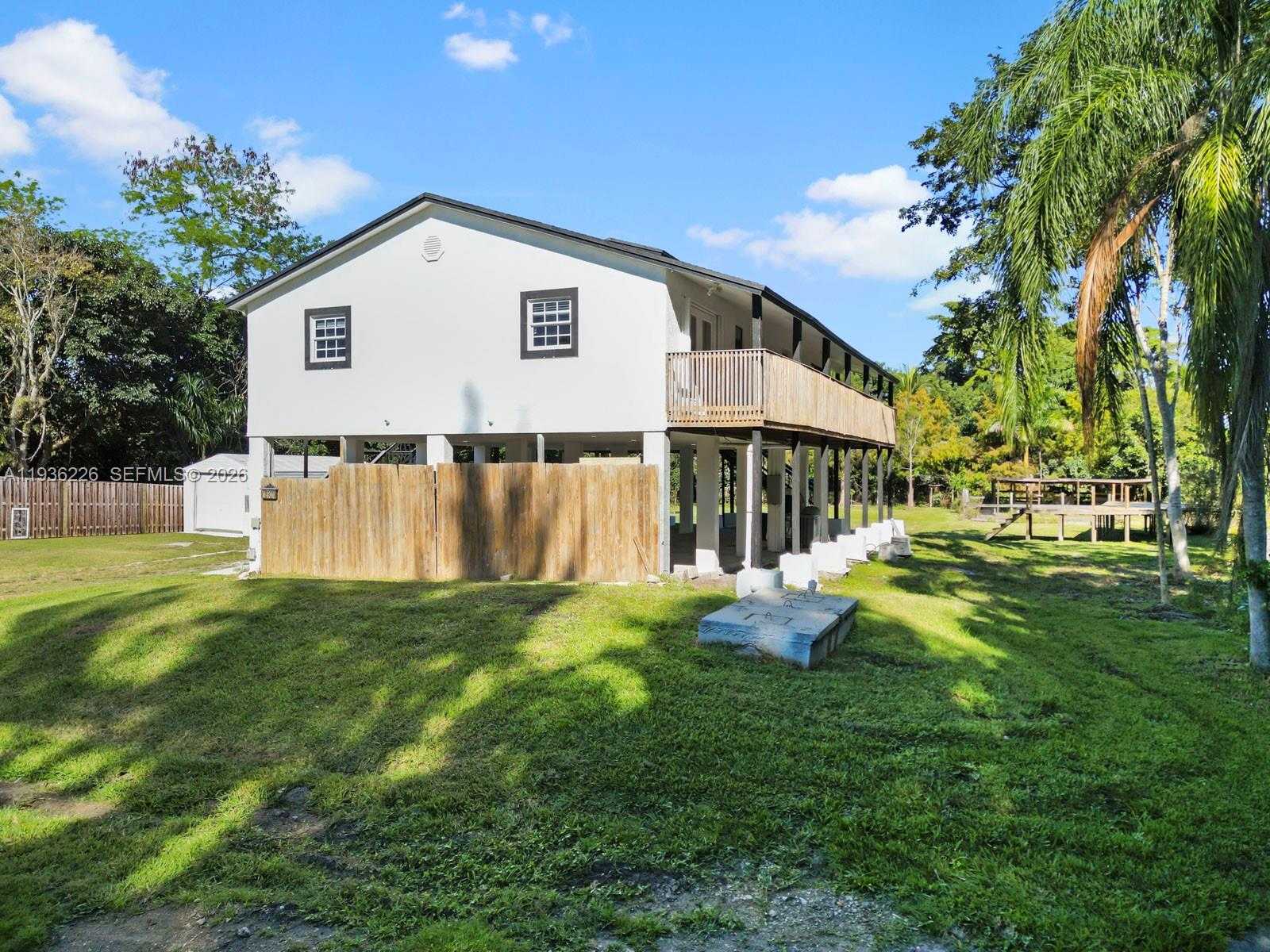 Small Image of 18901 SOUTH WEST 59TH ST, Southwest Ranches Number 39