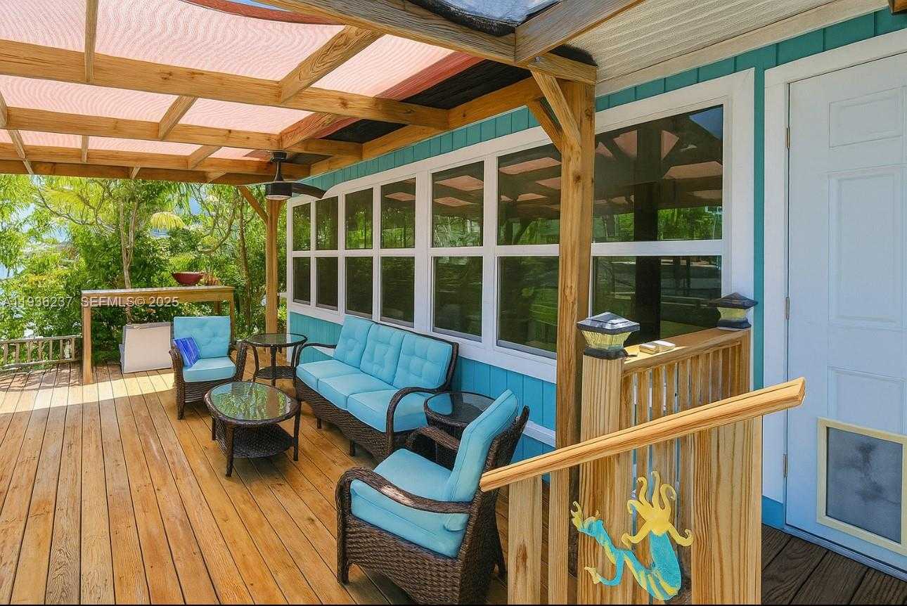 Small Image of 715 EAST CARIBBEAN DR E, Lower Keys Number 2